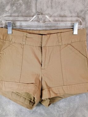 Women's/Juniors Tan Shorts with Front Pockets Size 9 Excellent Condition